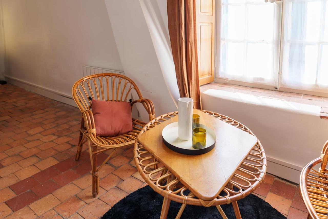 La Loge , Nuit Insolite Au Chateau De 보장시 외부 사진